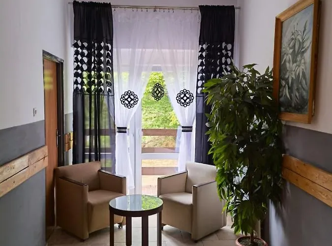 Osrodek Wypoczynkowy Nad Wodospadem Frühstückspension Preseka